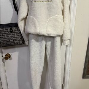 Juicy Couture sleep set and Shoulder Bag